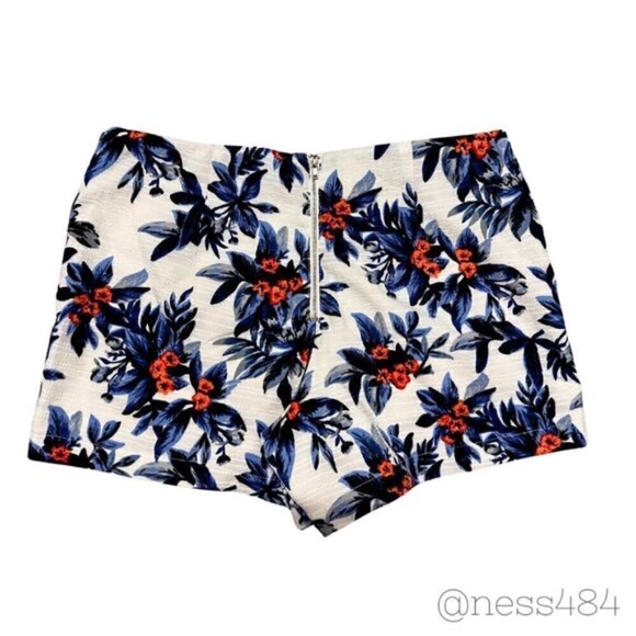 SOPHIE RUE TROPICAL SHORTS - Picture 2 of 3